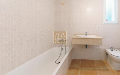 A spacious and attractive apartment in Altea Hills.